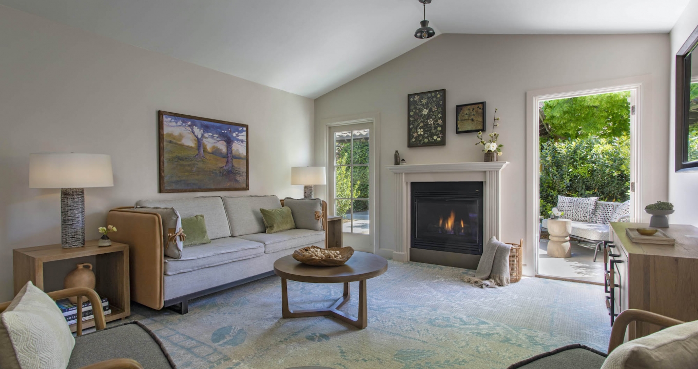 Cottage Premier One-Bedroom Suite Living Room