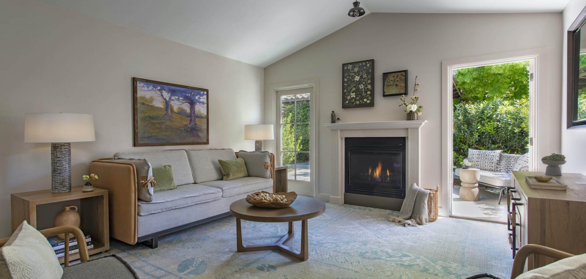 Cottage Premier One-Bedroom Suite Living Room