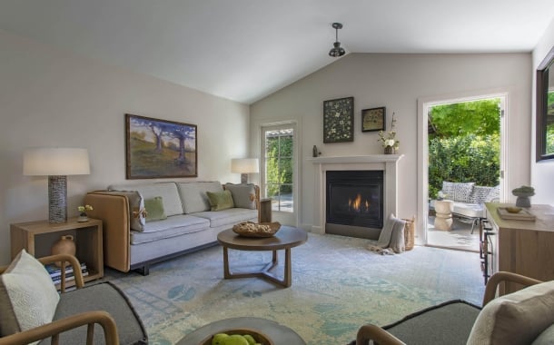 Cottage Premier One-Bedroom Suite Living Room