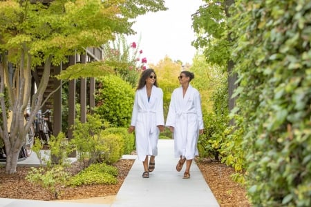 Girls walking to Spa